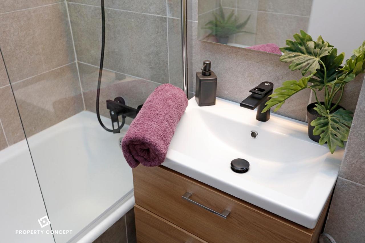 Brand New Lovely Studio Near Metro Station Бухарест Экстерьер фото
